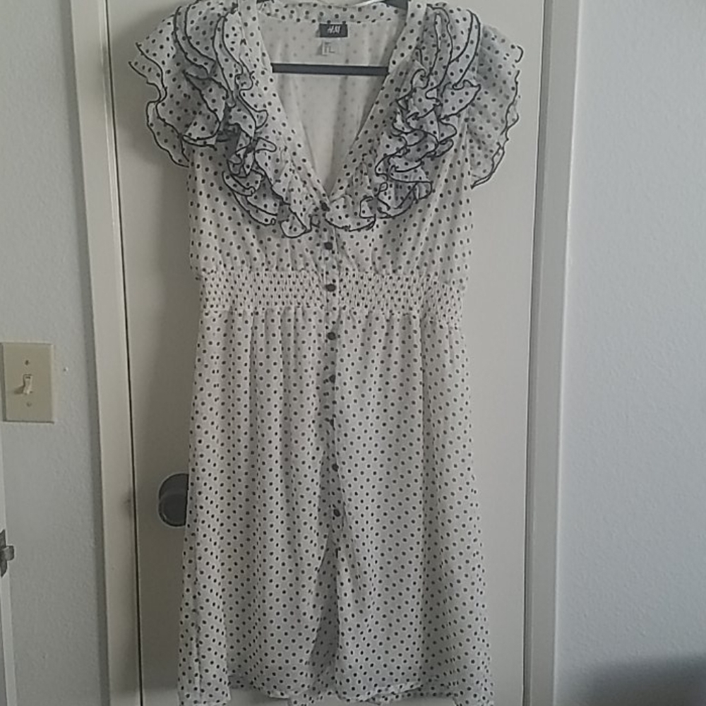 Vintage inspired H&M polka dot dress